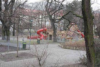 Vacha Linzerstrasse * Wien